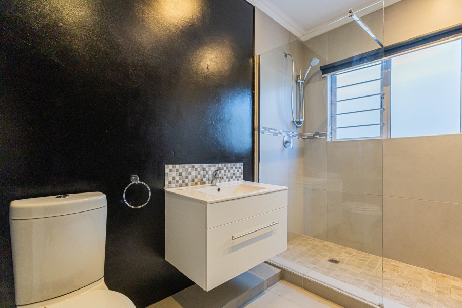 To Let 2 Bedroom Property for Rent in Camps Bay Western Cape